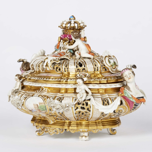ONLINE AUCTION | CERAMICA. MAIOLICHE E PORCELLANE DAL XVI AL XIX SECOLO